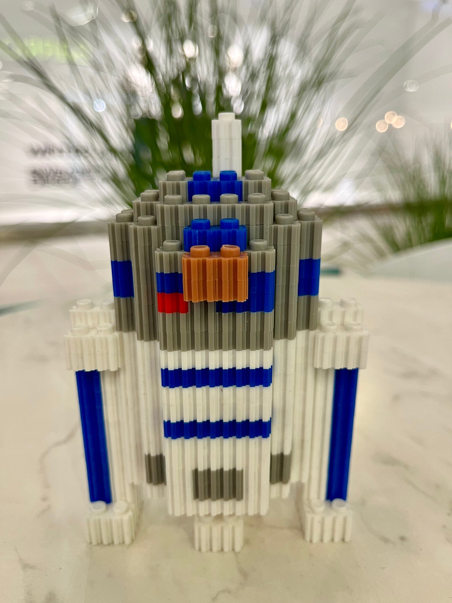 Figura pixel armable de R2-D2 de Star Wars