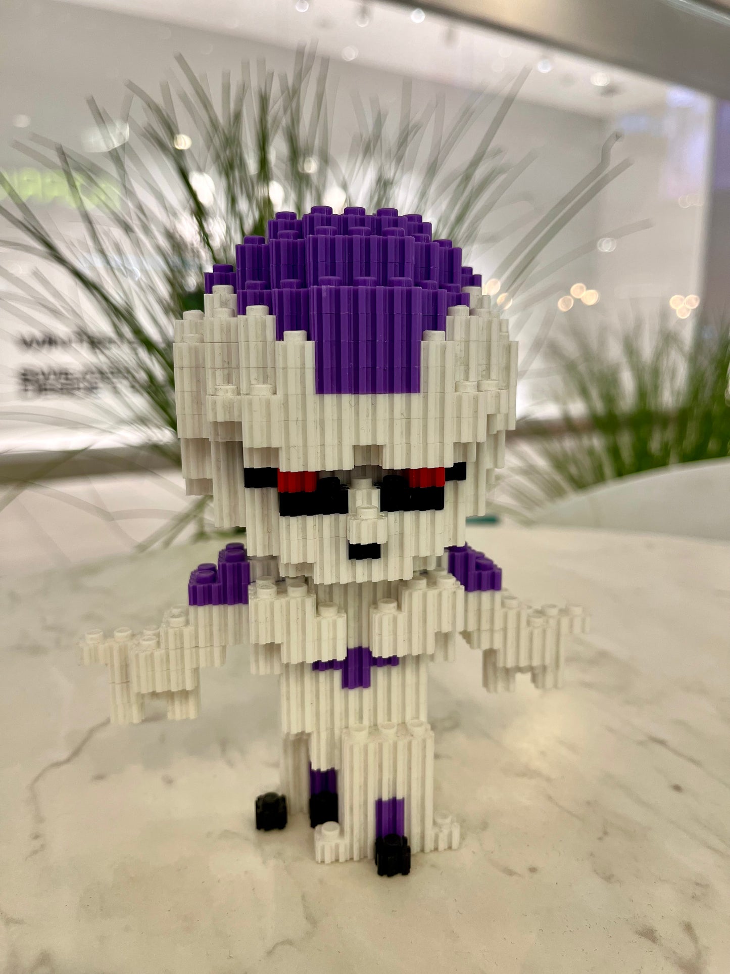 Figura pixel armable de Freezer de Dragon Ball Z