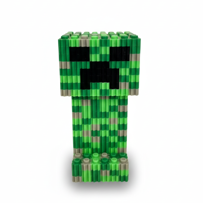 Figura pixel armable de Creeper de Minecraft