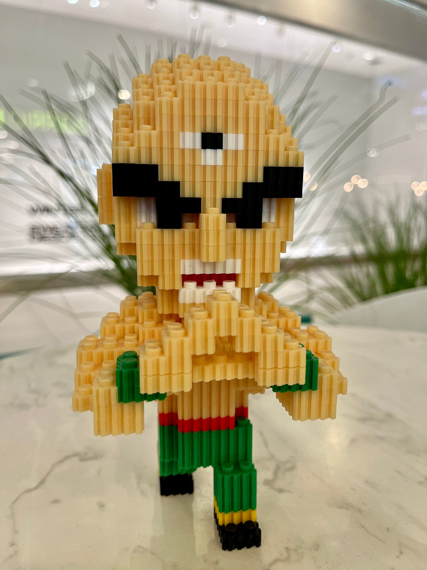 Figura pixel armable de Ten Shin Han de Dragon Ball