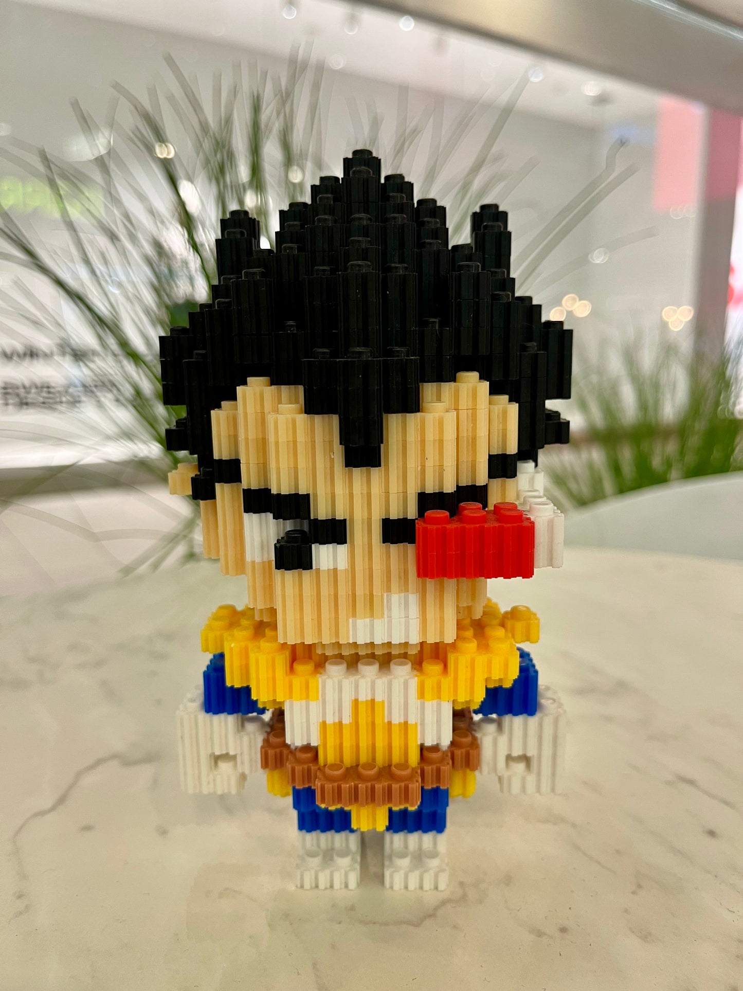 Figura pixel armable de Vegeta de Dragon Ball Z