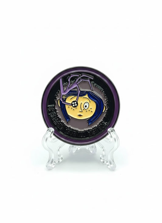 Pin Coraline Ojos de Botón - Coraline